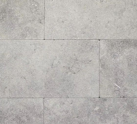 Platina limestone pool coping